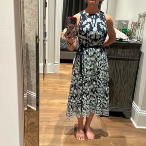 Tahari navy blue embroidery dress size 6